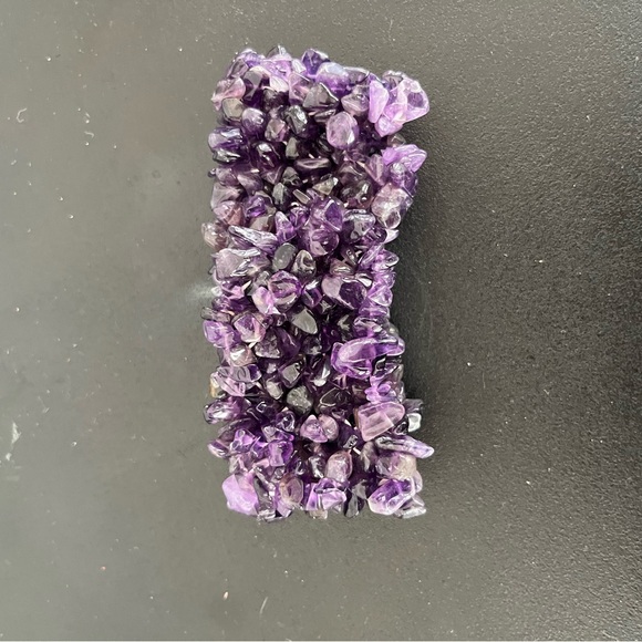 Jewelry - Purple crystal bracelet